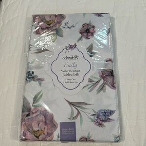 NWOT Colordrift Cecily Water Resistant Tablecloth